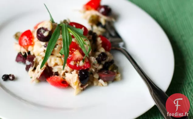 Salade Méditerranéenne D'Orzo Et De Poulet