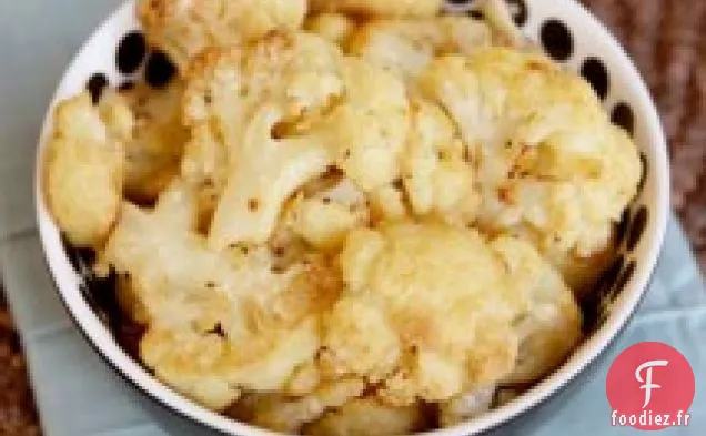 Chou-fleur à l'ail rôti et au parmesan