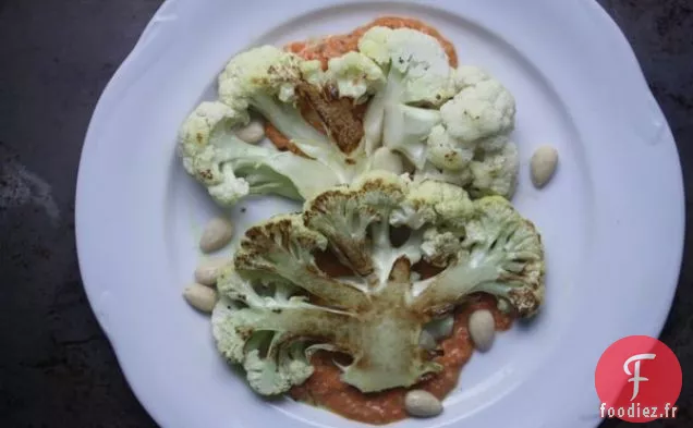 Steaks De Chou-Fleur À La Sauce Romesco