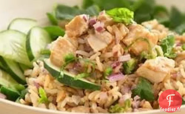 Salade Thaïlandaise avec Riz Brun à Grains Entiers et Poulet