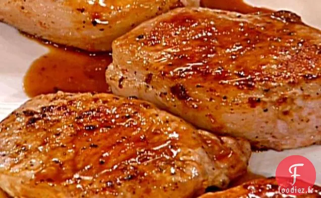 Côtelettes de Porc à la Sauce aux Pommes Dorées