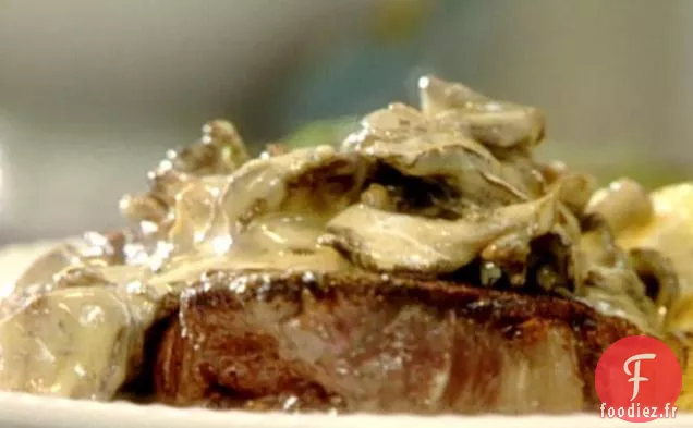 Steak New-Yorkais aux Champignons à l'eau de Vie et au Thym Frais