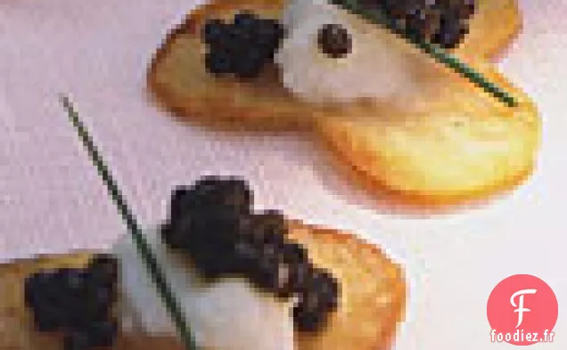 Purée de Chou-Fleur et Caviar sur Chips de Trèfle