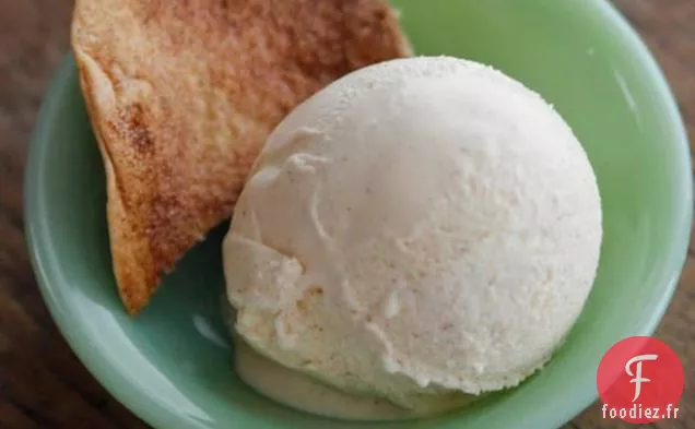 Crème Glacée à la Cannelle avec Chips à la Cannelle