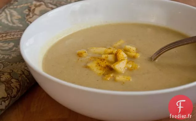 Soupe De Chou-Fleur Au Curry Et Aux Pommes