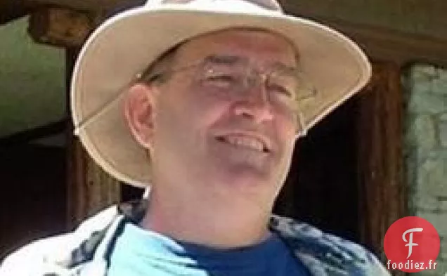 Côtelettes de Porc Cuites au four avec des Pommes, des Patates Douces et de la Choucroute