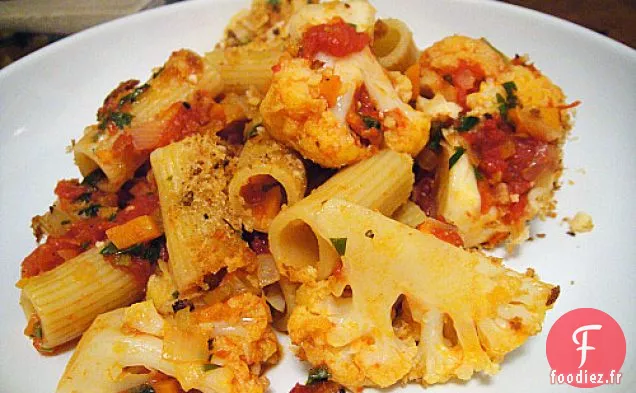 Préparez le livre: Rigatoni au Chou-fleur, Pecorino, Piment Fort et Chapelure