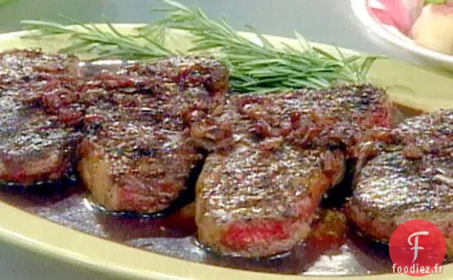 Steak à la Sauce au Vin Rouge au Romarin