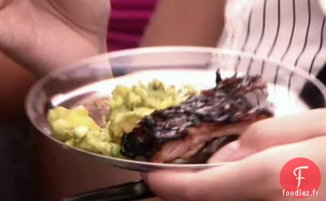 Côtes Levées Turbo avec Salsa à la Mangue et à l'Avocat