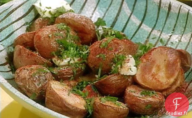 Pommes de Terre Nouvelles Rouges Rôties au Beurre de Paprika Doux et au Persil