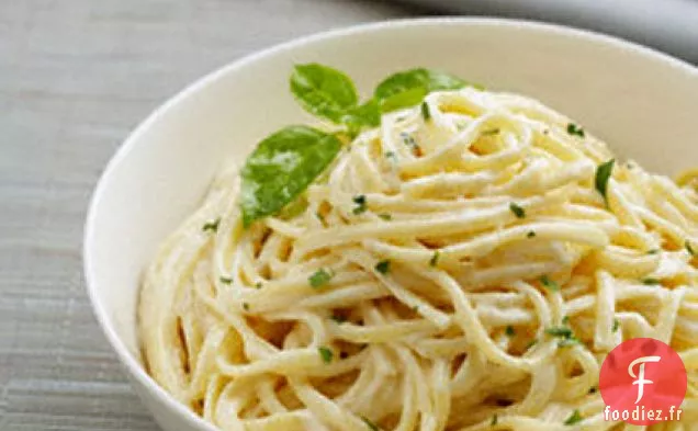 Spaghetti Aglio E Olio (pâtes À L'Huile Et À L'Ail)