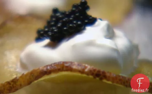 Croustilles à la Crème Fraîche et Caviar