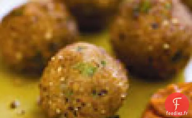 Beignets de Pois aux Yeux Noirs avec Sauce au Piment Fort
