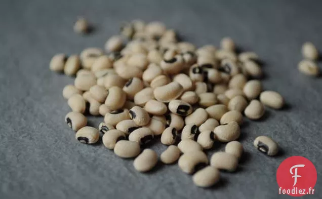 Pois Aux Yeux Noirs Cuits Épicés Et Limas De Bébé Avec Quesadillas De Maïs