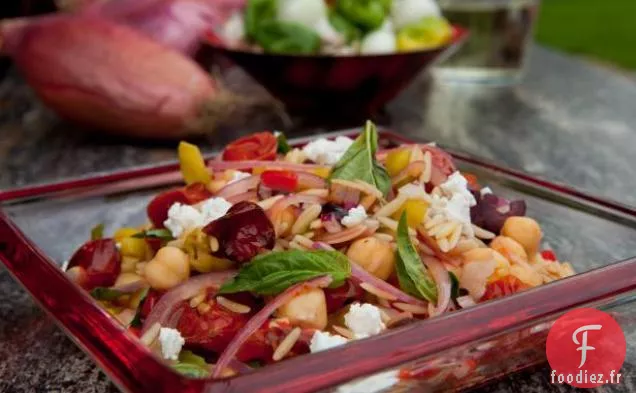 Salade d'Orzo aux Tomates et aux Olives Noires