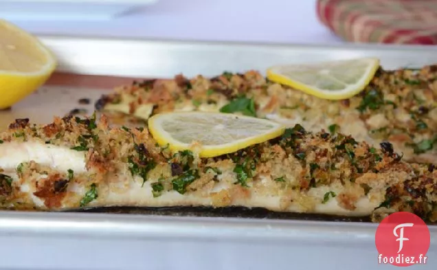 Poisson Cuit Au Four Avec Garniture De Miettes
