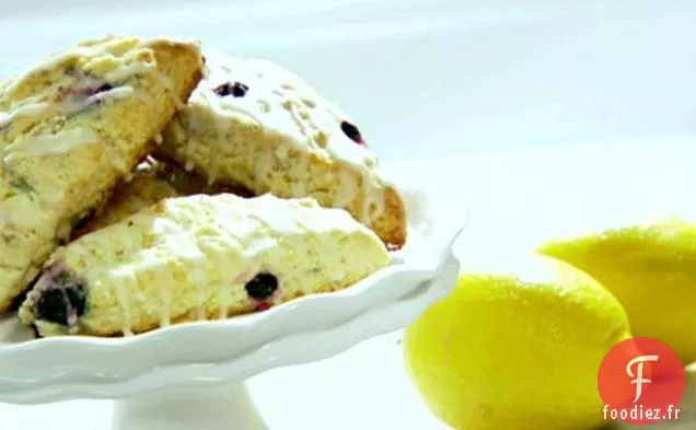 Scones aux Myrtilles avec Glaçage au Citron
