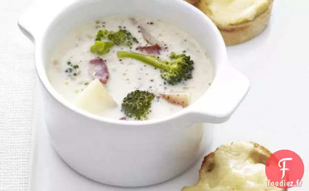 Chaudrée de Brocoli et Toasts au Cheddar