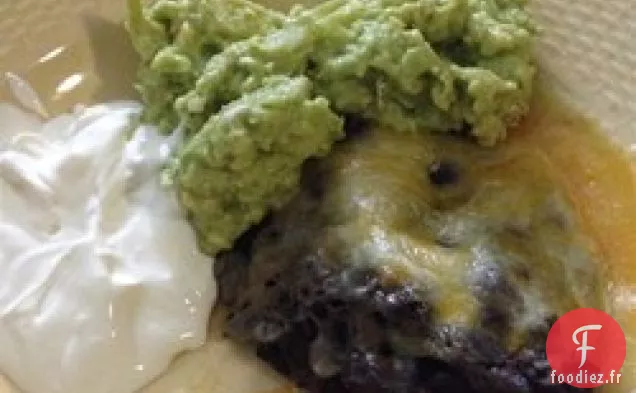 Trempette à l'Avocat et aux Haricots Noirs