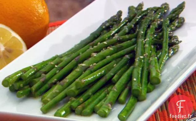 Asperges à la Sauce aux Agrumes au Sésame