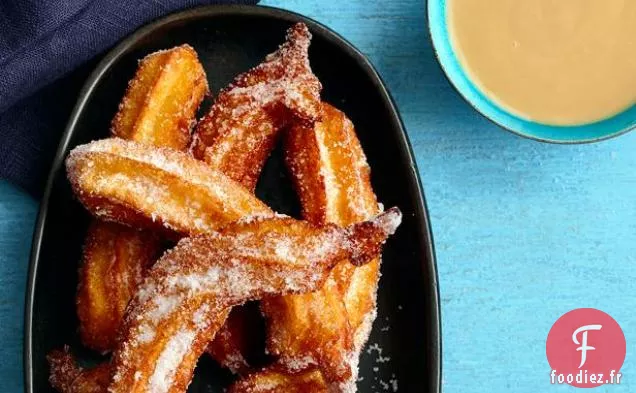 Churros À La Sauce À La Noix De Coco