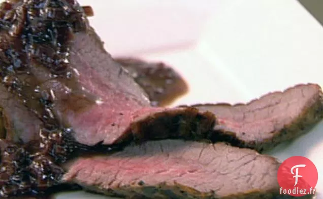 Entrecôte Grillée à l'Échalote et Sauce au Vin Rouge