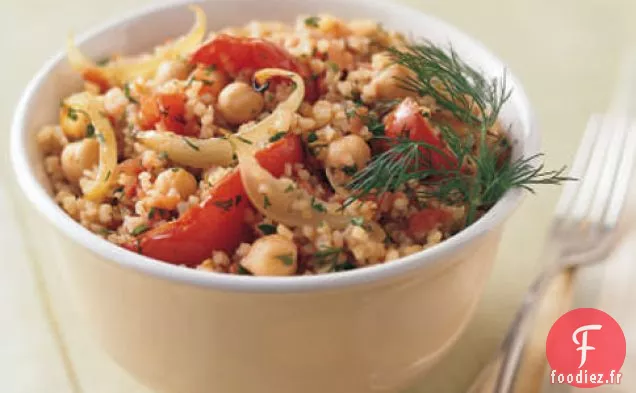Pilaf De Boulgour Avec Tomates Rôties, Oignons Et Haricots Garbanzo