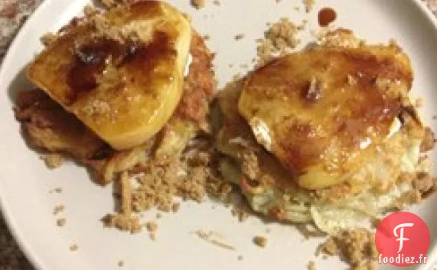 Latkes de Pommes de Terre aux Poires Caramélisées, Fromage de Chèvre et Filet de Vinaigre de Xérès