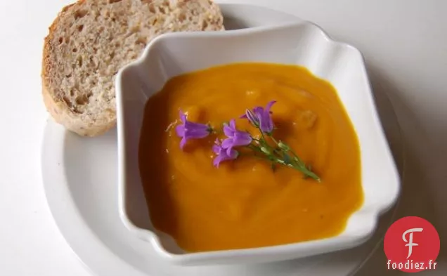Recette de Soupe à la Courge Musquée Rôtie et aux Pois Chiches