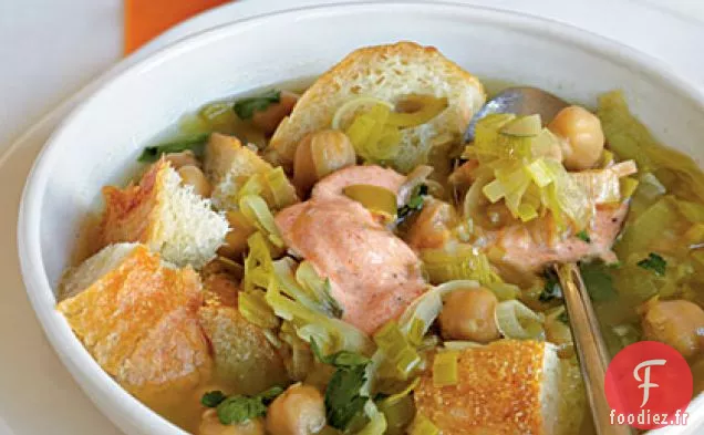 Soupe de Pois Chiches, Pain et Poireaux avec Harissa et Yogourt