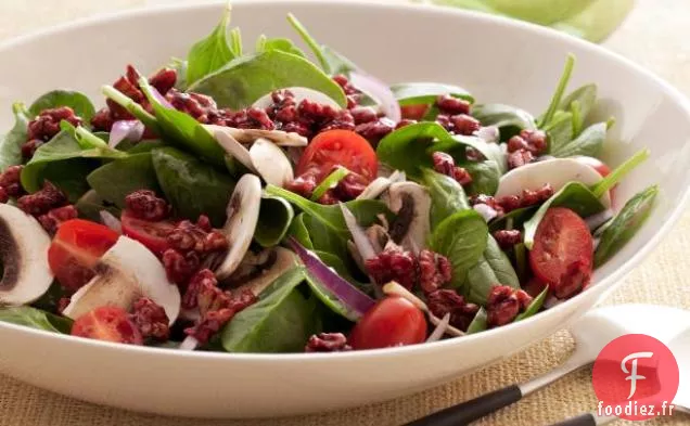 Salade d'Épinards Super Food aux Noix Glacées à la Grenade