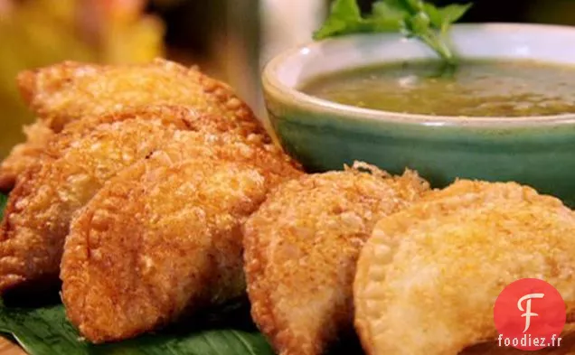 Empanadas de Poulet épicé avec Salsa Verte à l'Orange