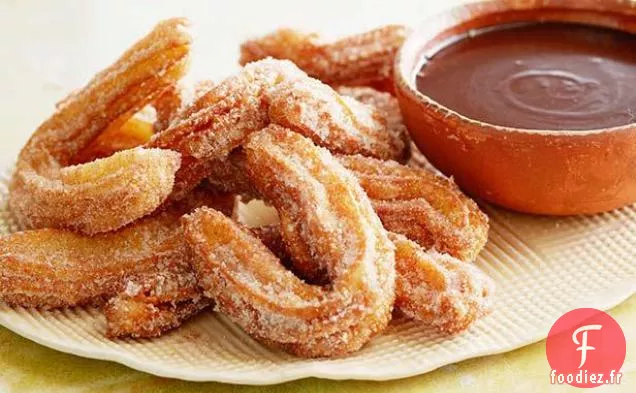 Churros à la Cannelle avec Trempette au Chocolat Mexicain