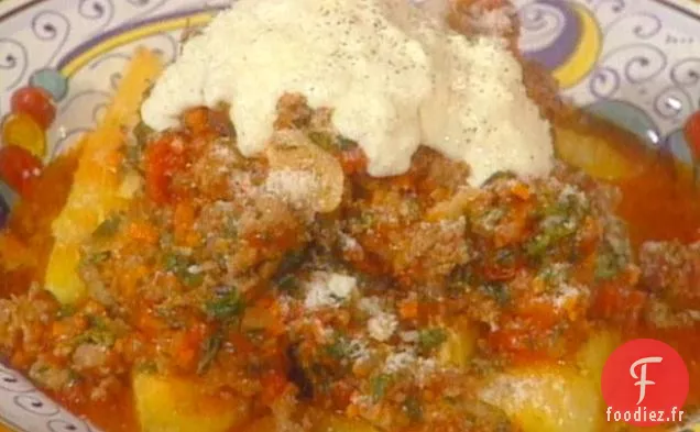 Polenta au Ragoût de Saucisses