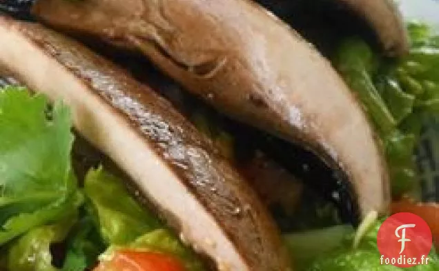 Salade d'Avocat au Poulet Glacé à l'Orange et au Wasabi