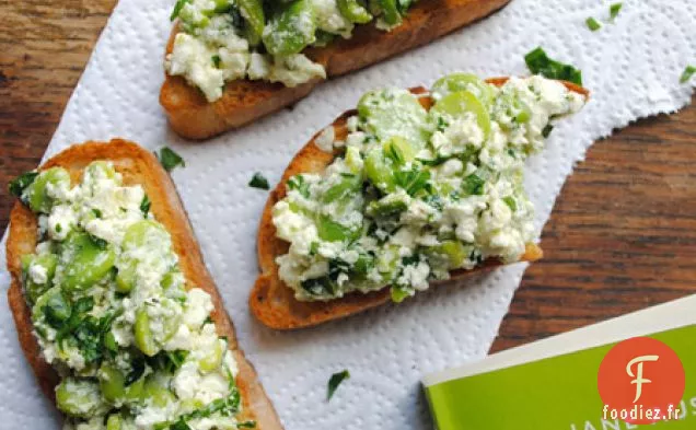 Bruschetta Aux Fèves Et À La Feta