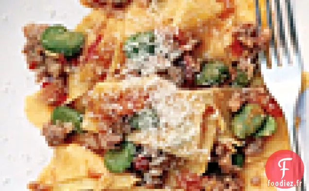 Pâtes Fraîches aux Favas, Tomates et Saucisses