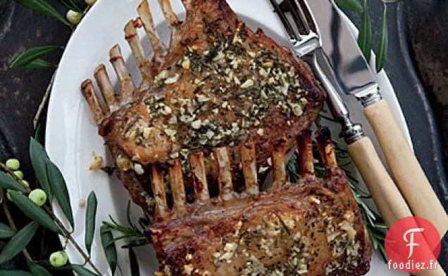 Carré d'Agneau Rôti en Croûte d'ail
