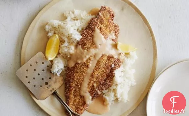Poisson-Chat en Croûte de Pacanes avec Sauce à la Crème Épicée