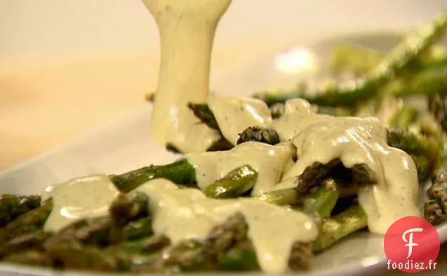 Asperges rôties à la Hollandaise