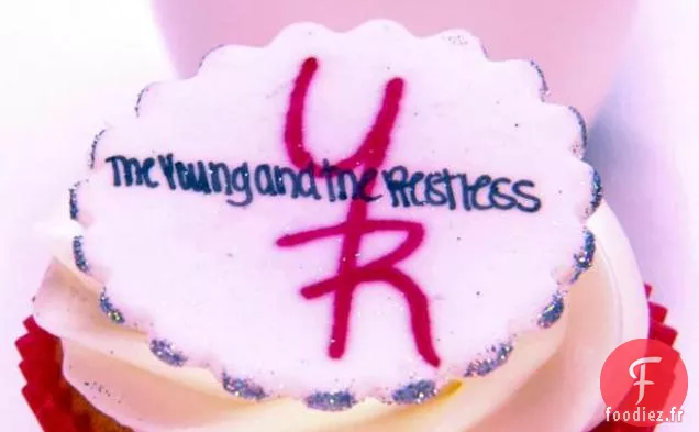 Cupcakes à l'Érable avec Compote de Cerises et Glaçage au Fromage de Chèvre