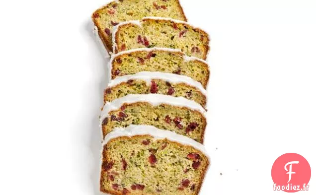 Pain Aux Courgettes Avec Canneberges Séchées et Glaçage aux Gousses de Vanille
