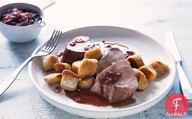 Filet de Porc aux Bouffées de Biscuits au Romarin