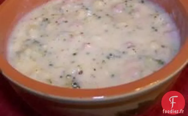 Soupe de Pommes de Terre, Jambon, Brocoli et Fromage avec Boulettes de Bébé