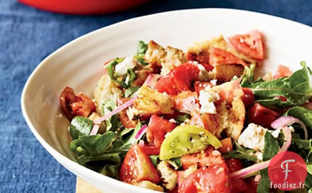 Pain Grillé et Salade de Tomates Marinées