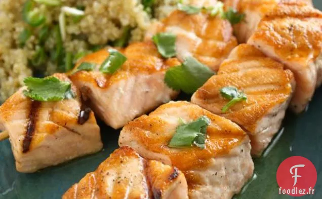 Brochettes de Saumon avec Salade de Quinoa et Pamplemousse