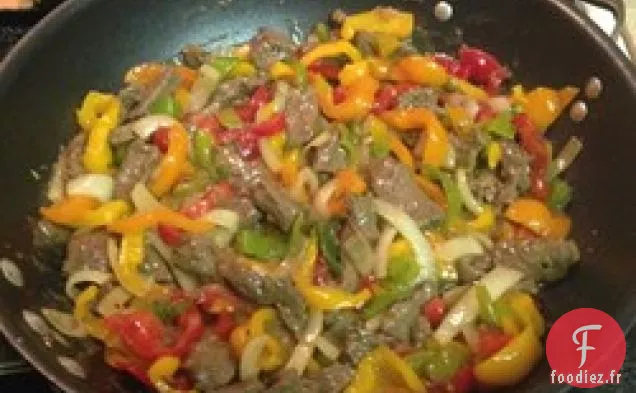 Steak de Chevreuil aux Poivrons et Oignons