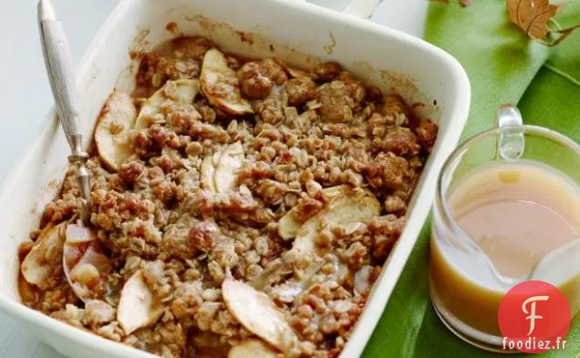 Crumble aux Pommes et Sauce Caramel à la Cardamome et à la Vanille