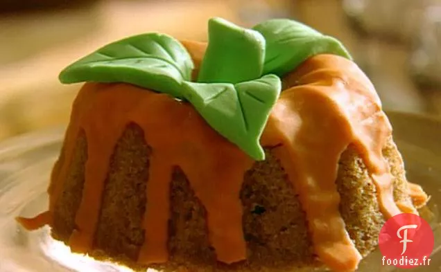 Mini Gâteaux aux Épices à la Citrouille avec Glaçage à l'Orange