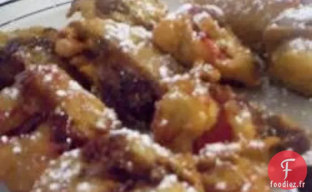 Beignets de Fraises à la Sauce au Chocolat